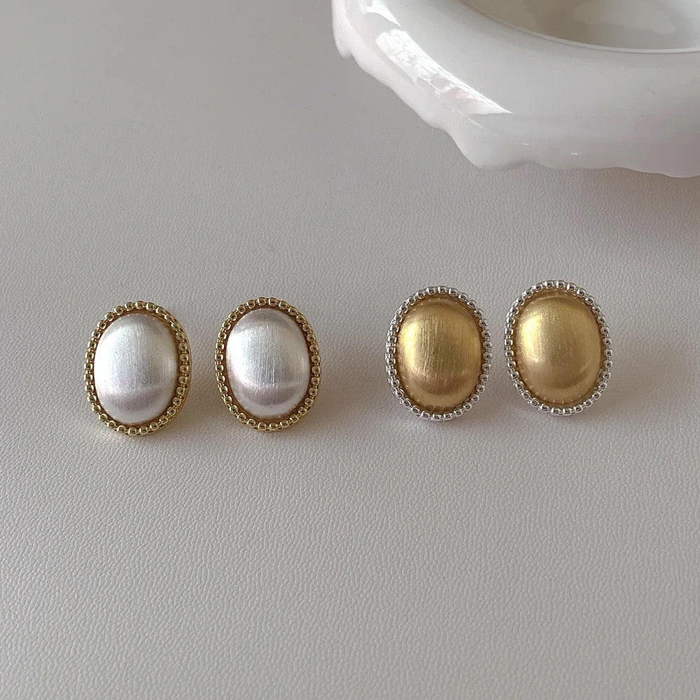Two Color Tone Oval Earrings