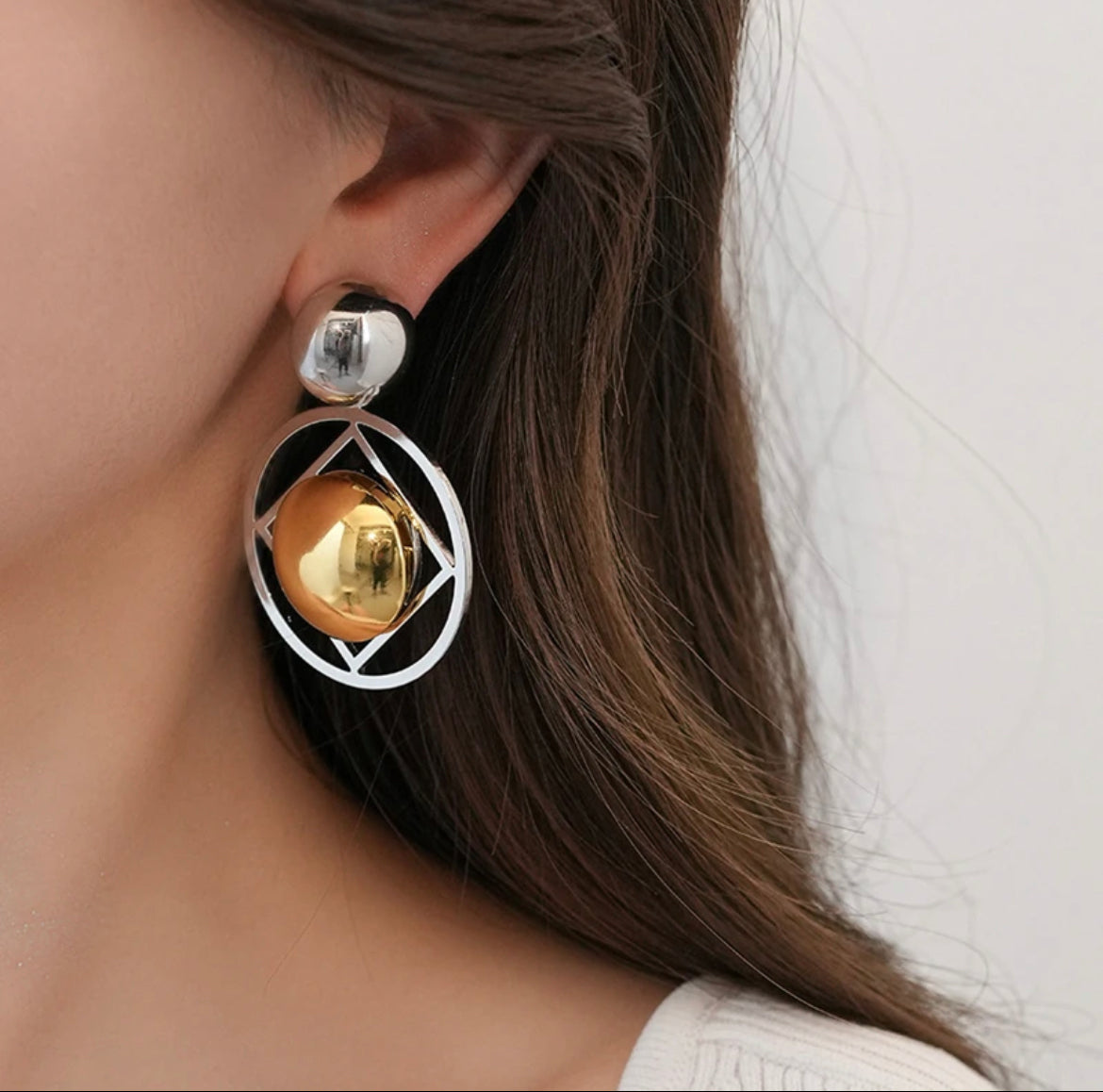 Triangle Round Earrings