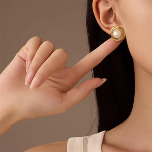 Pearl Circle Stud Earring