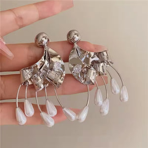 Sparkle Pearls Shape Earrings