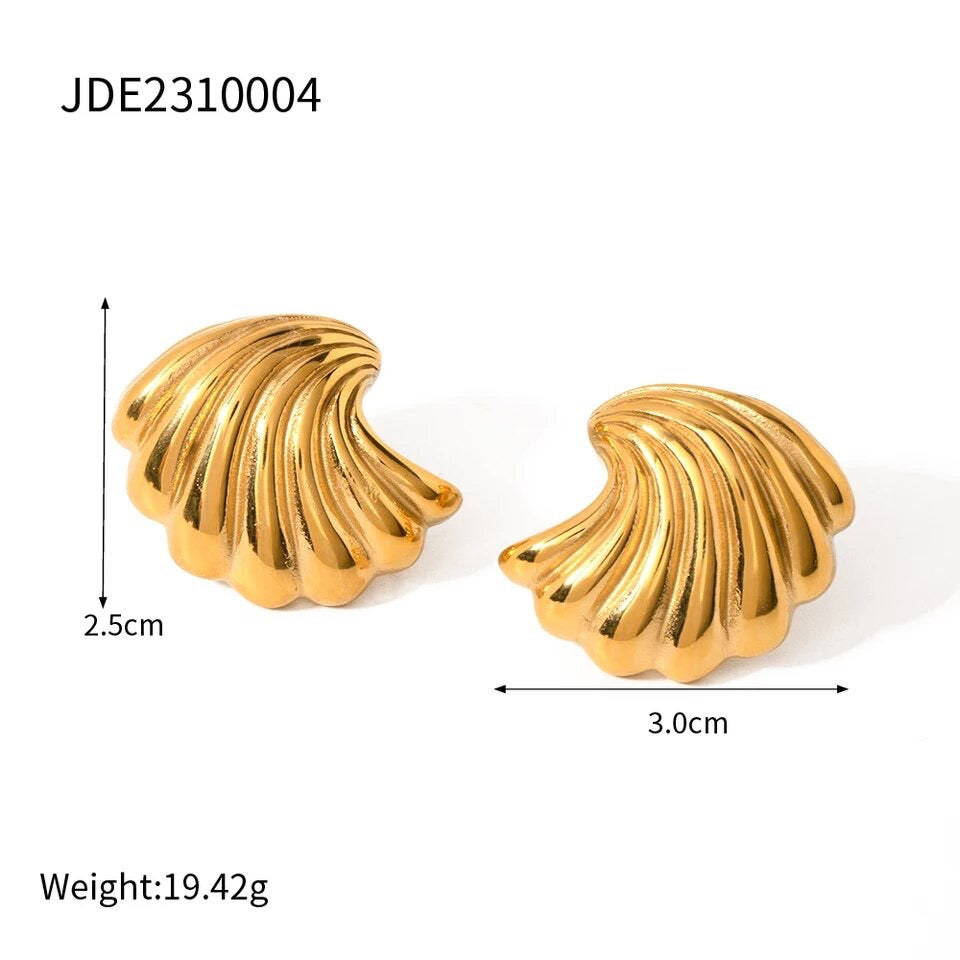 Wave Curved Shell Earrings