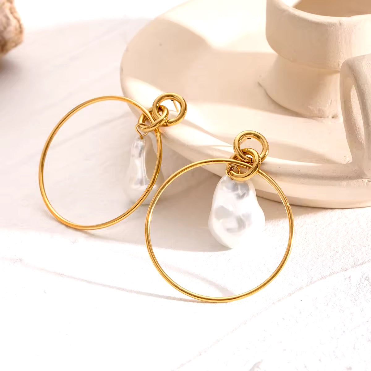 Circle Glass Pearl Earrings
